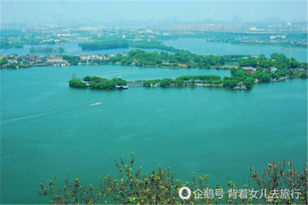 武漢東湖比西湖大多少?我想比較一下東湖和西湖