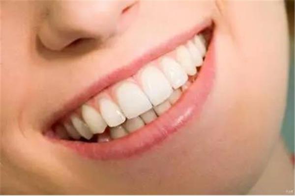 牙齒排列整齊需要多久,牙齒矯正不整齊需要多久?