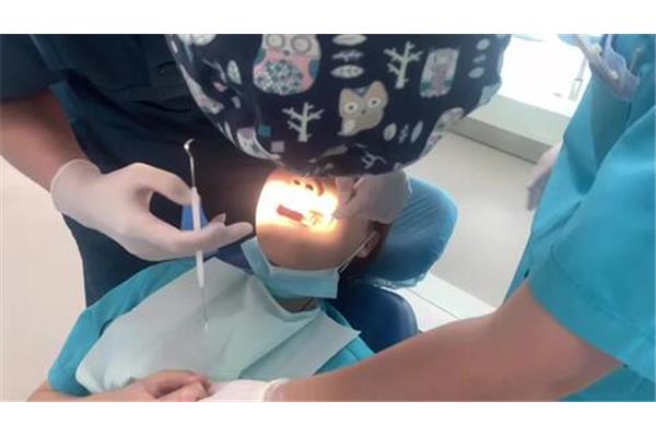 牙齒和面部的腫脹多久可以減輕,牙齒和面部的腫脹需要多久治療?