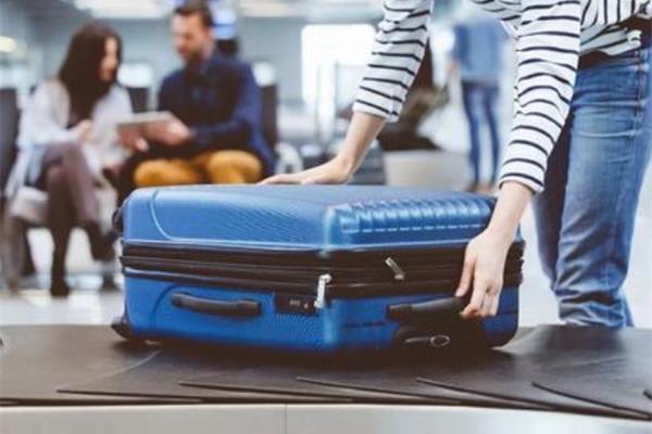 飛機行李的重量限制是多少?隨身攜帶行李箱飛機限重多少